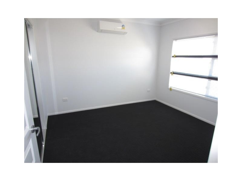 30 Dahlia Street, Burdell QLD 4818