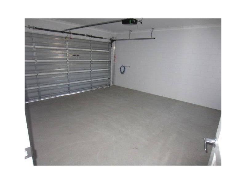 30 Dahlia Street, Burdell QLD 4818