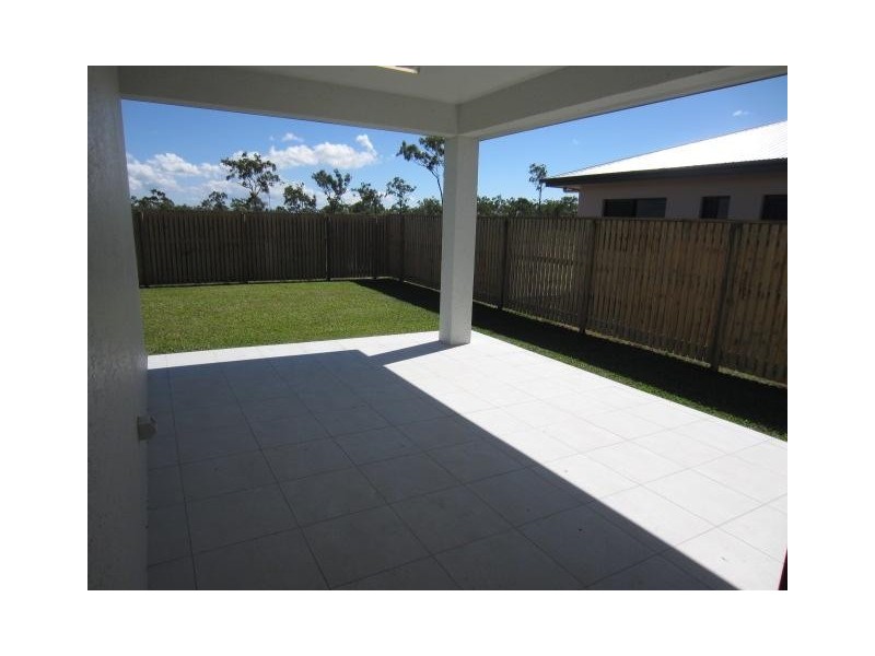 30 Dahlia Street, Burdell QLD 4818