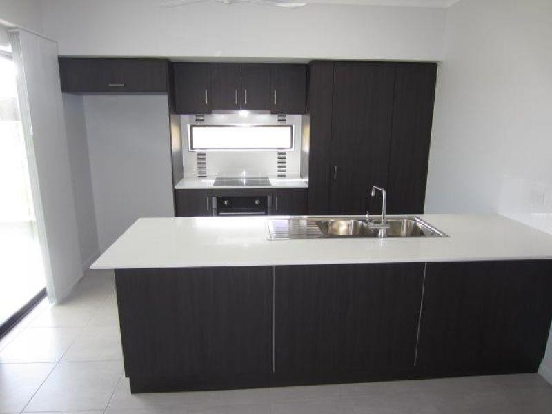 30 Dahlia Street, Burdell QLD 4818