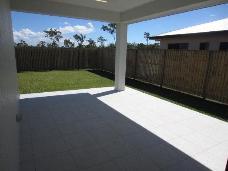 30 Dahlia Street, Burdell QLD 4818