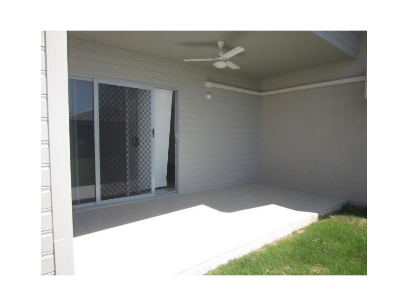 2/89 Sanctum Boulevard, Mount Low QLD 4818