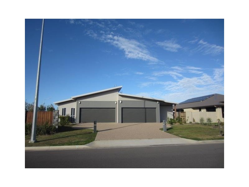 2/89 Sanctum Boulevard, Mount Low QLD 4818