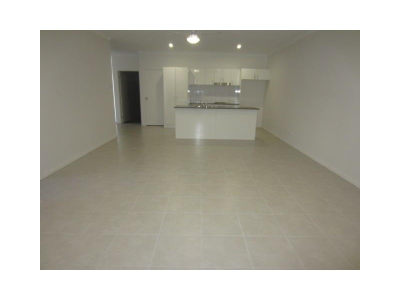 2/89 Sanctum Boulevard, Mount Low QLD 4818