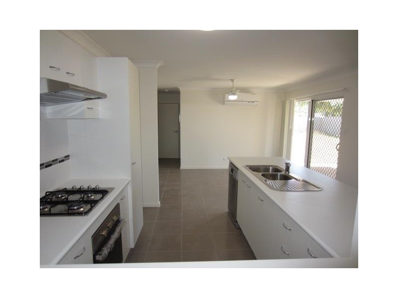 7 Beach Court, Balgal Beach QLD 4816