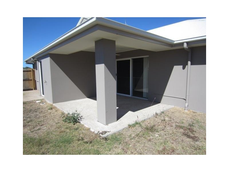 7 Beach Court, Balgal Beach QLD 4816