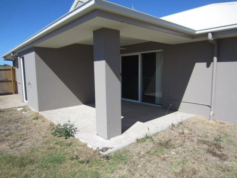 7 Beach Court, Balgal Beach QLD 4816