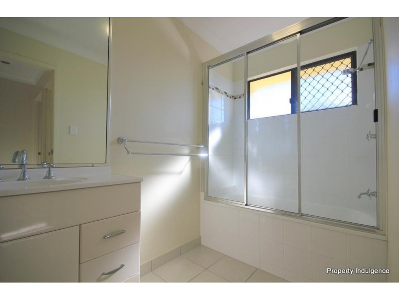 4a Panama Court, Burdell QLD 4818