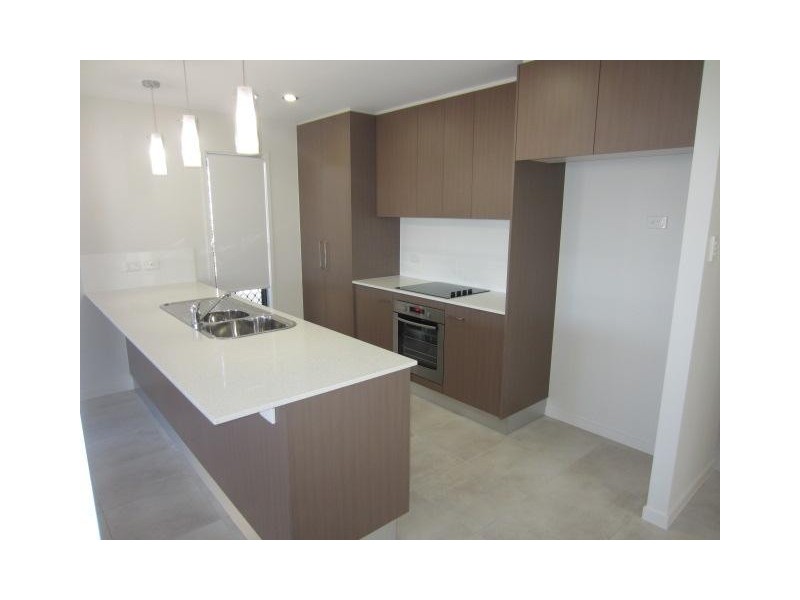 16 Dahlia Street, Burdell QLD 4818