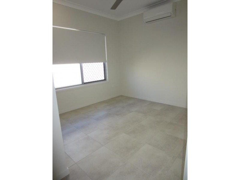 16 Dahlia Street, Burdell QLD 4818