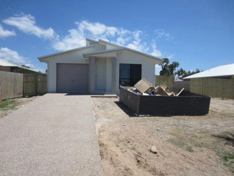 6 Beach Court, Balgal Beach QLD 4816