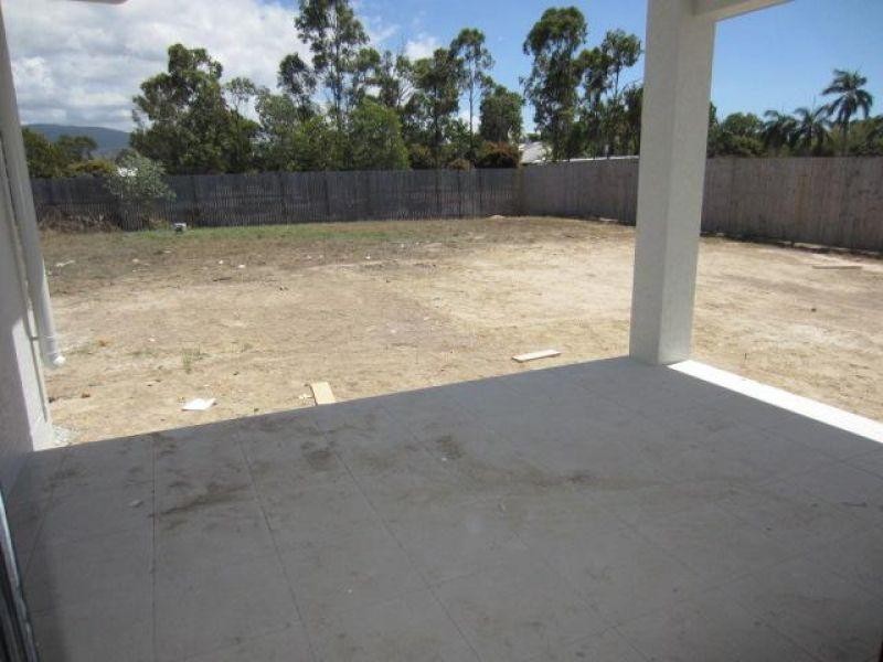 6 Beach Court, Balgal Beach QLD 4816