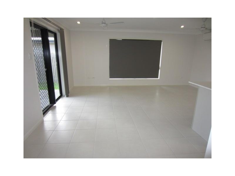 22 Iona Avenue, Burdell QLD 4818