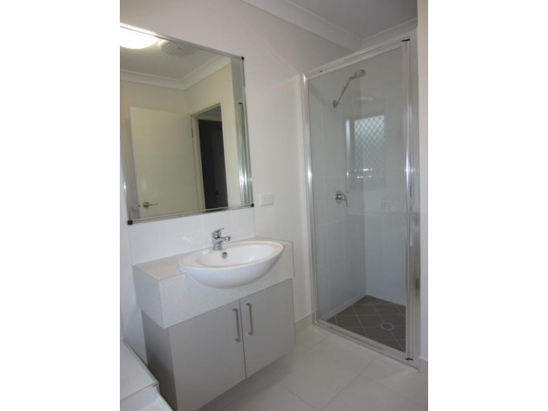 22 Iona Avenue, Burdell QLD 4818