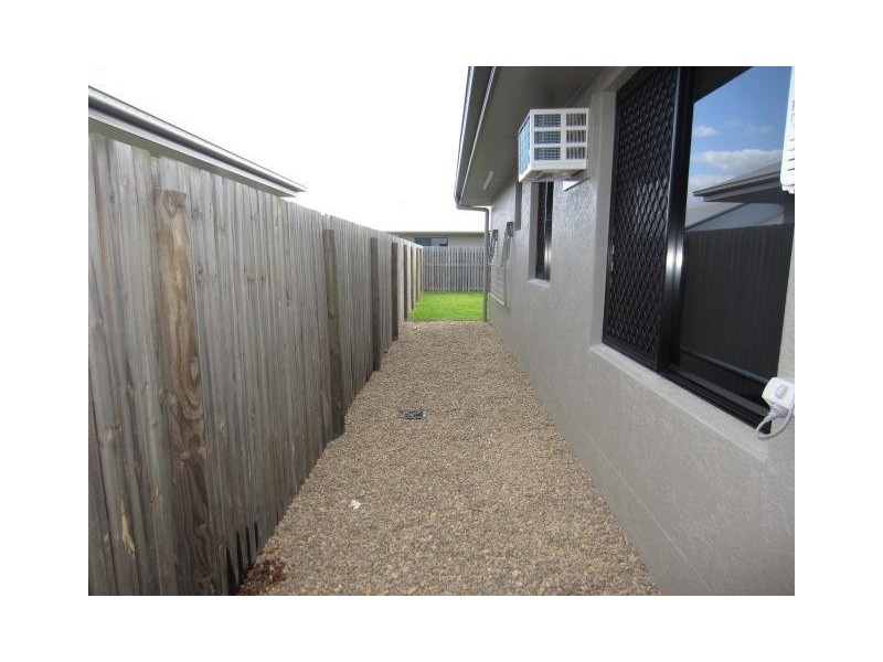 22 Iona Avenue, Burdell QLD 4818