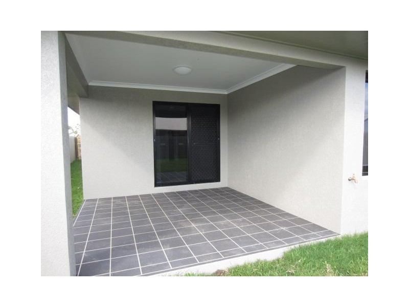 22 Iona Avenue, Burdell QLD 4818