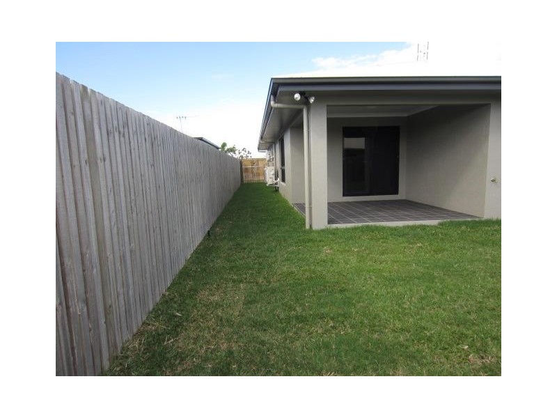 22 Iona Avenue, Burdell QLD 4818