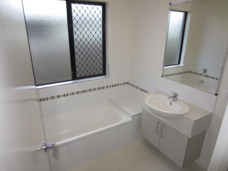 22 Iona Avenue, Burdell QLD 4818