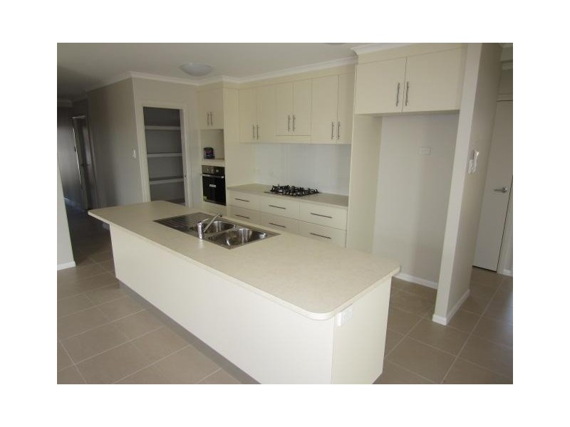 25 Smugglers Cove, Mount Low QLD 4818