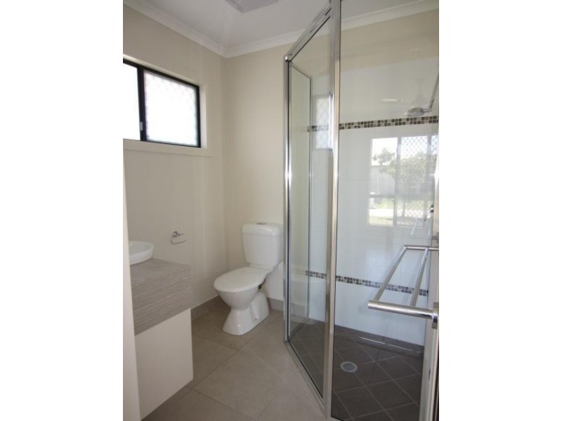 25 Smugglers Cove, Mount Low QLD 4818