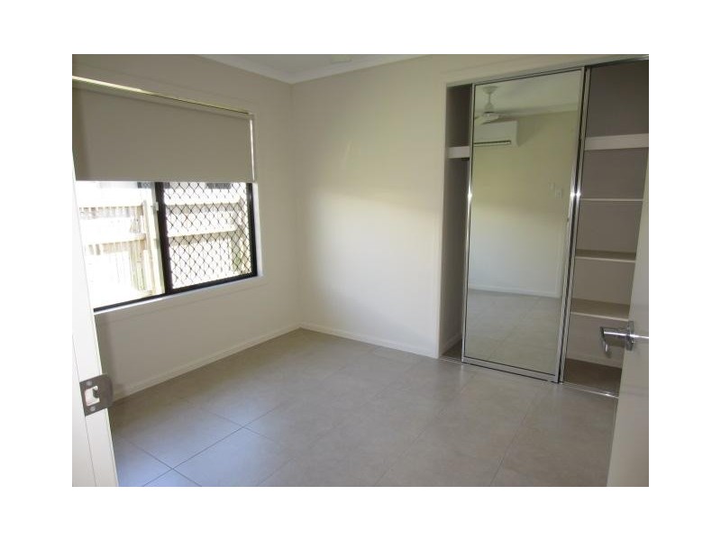 25 Smugglers Cove, Mount Low QLD 4818