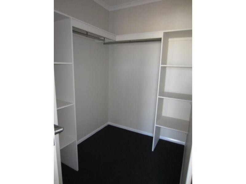 25 Smugglers Cove, Mount Low QLD 4818