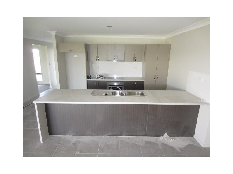 2 Esperance Drive, Mount Low QLD 4818