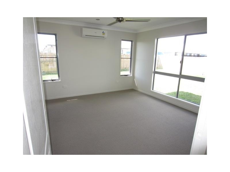 2 Esperance Drive, Mount Low QLD 4818