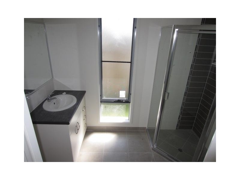 2 Esperance Drive, Mount Low QLD 4818