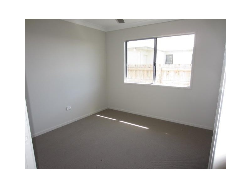 2 Esperance Drive, Mount Low QLD 4818