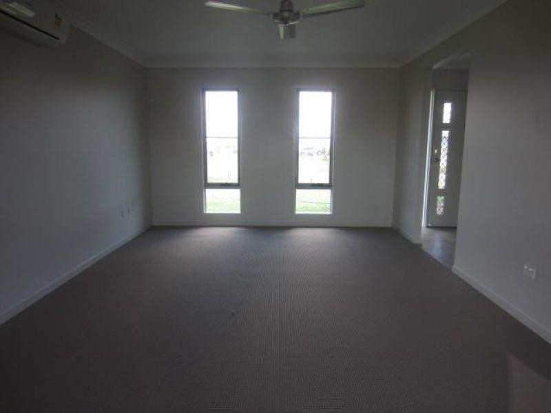 2 Esperance Drive, Mount Low QLD 4818