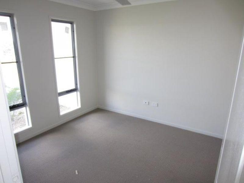 2 Esperance Drive, Mount Low QLD 4818