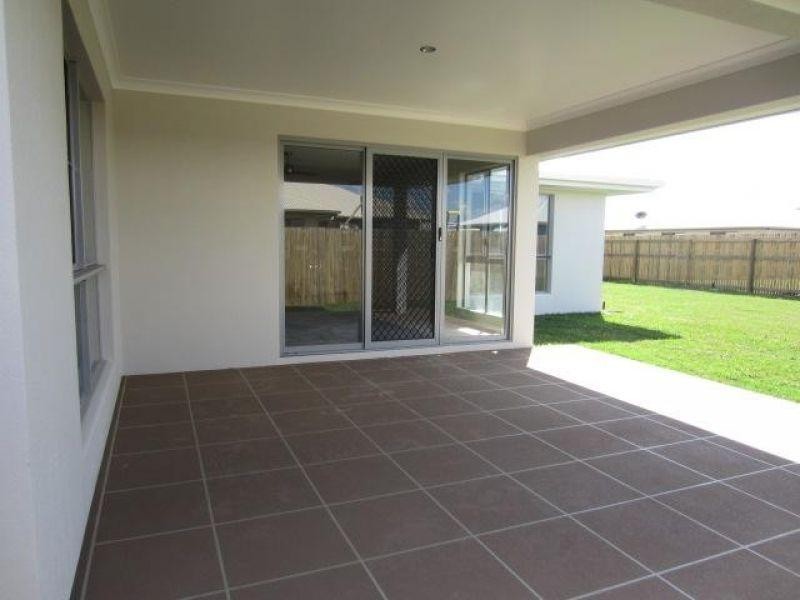 2 Esperance Drive, Mount Low QLD 4818