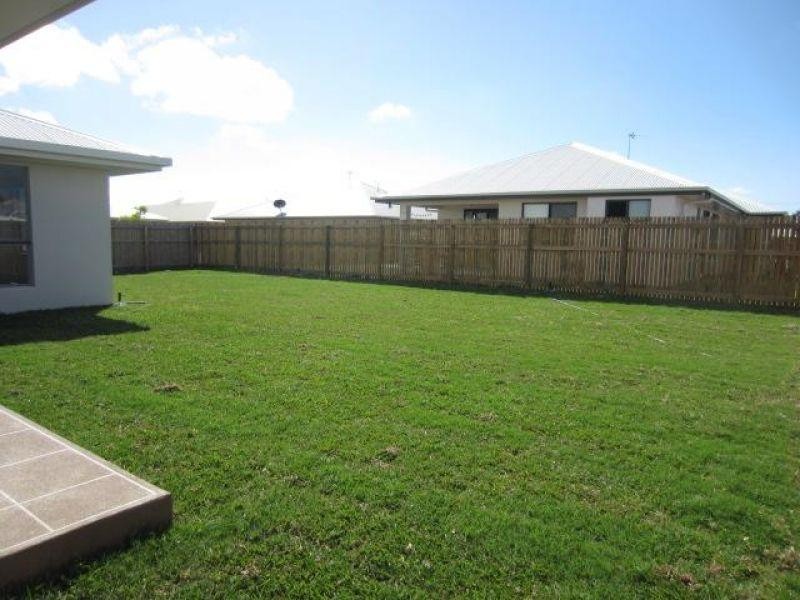 2 Esperance Drive, Mount Low QLD 4818