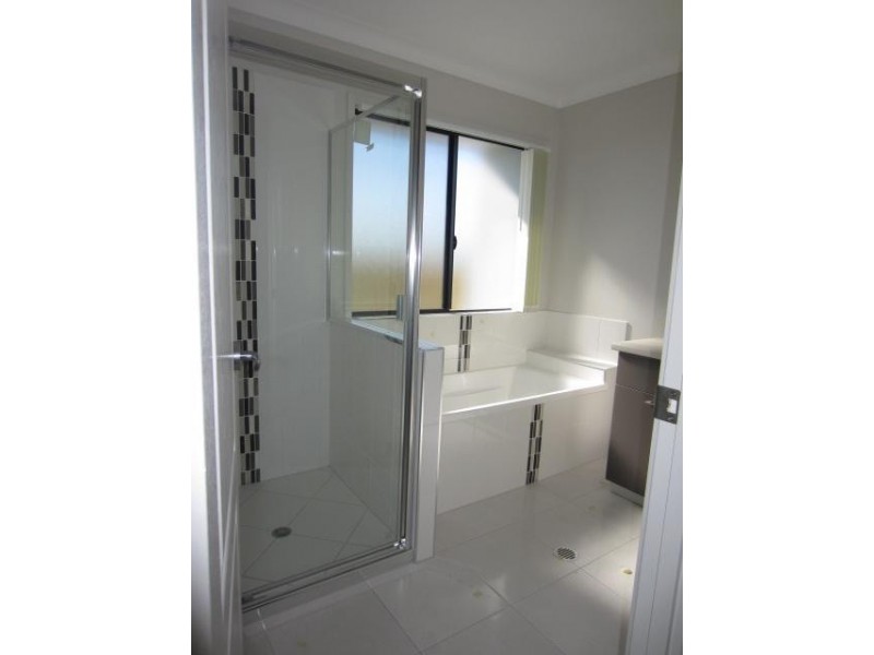 48 Fremont Street, Mount Low QLD 4818