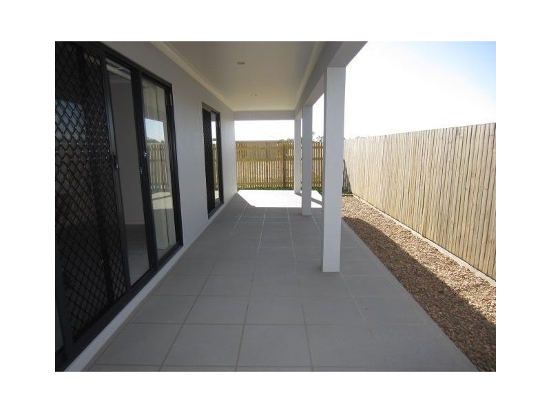 48 Fremont Street, Mount Low QLD 4818