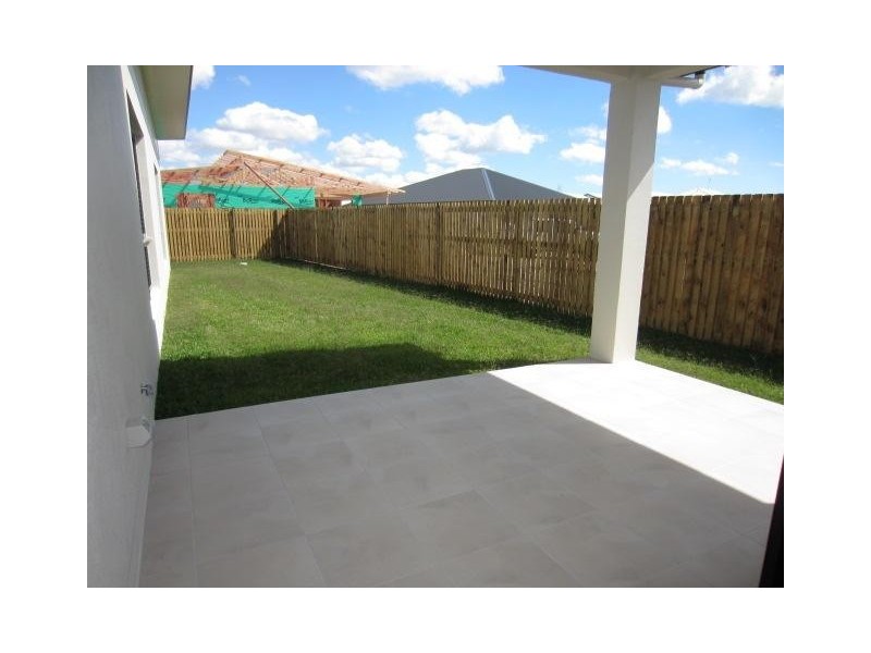 24 Tasman Circuit, Burdell QLD 4818