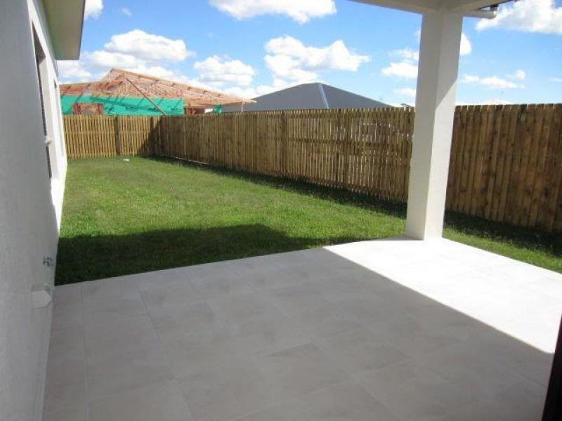 24 Tasman Circuit, Burdell QLD 4818