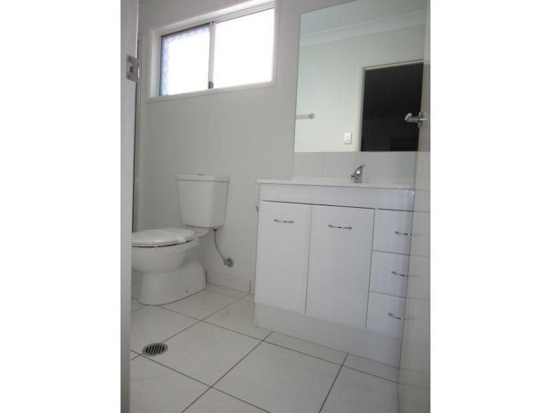 8 Nikao Street, Burdell QLD 4818