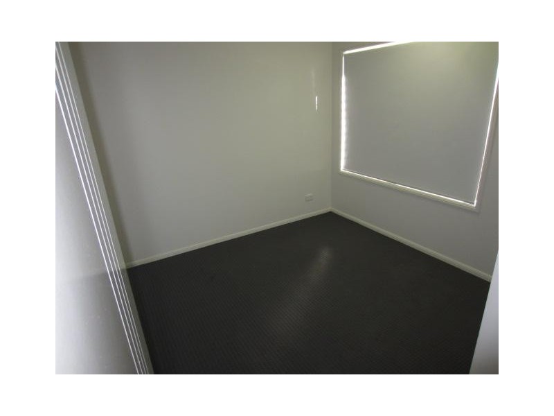 8 Nikao Street, Burdell QLD 4818