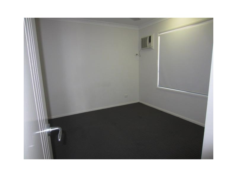 8 Nikao Street, Burdell QLD 4818