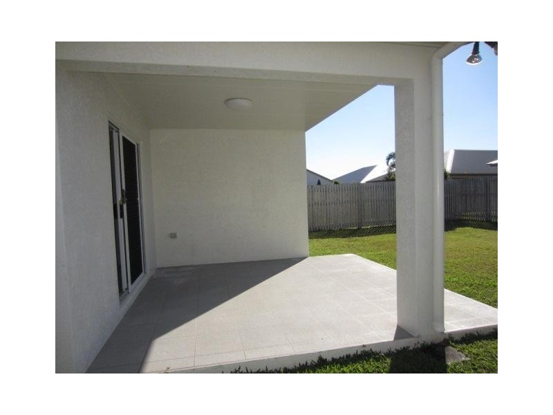 8 Nikao Street, Burdell QLD 4818