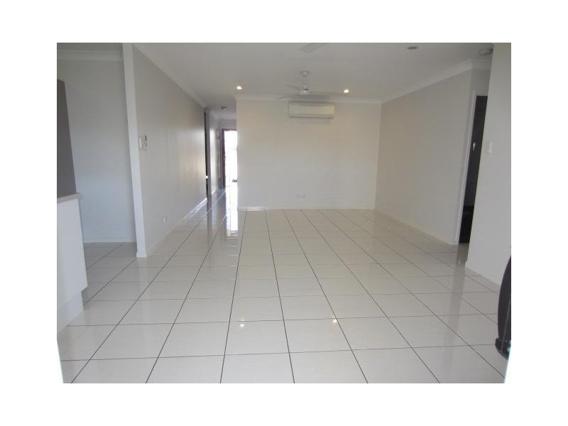 8 Nikao Street, Burdell QLD 4818