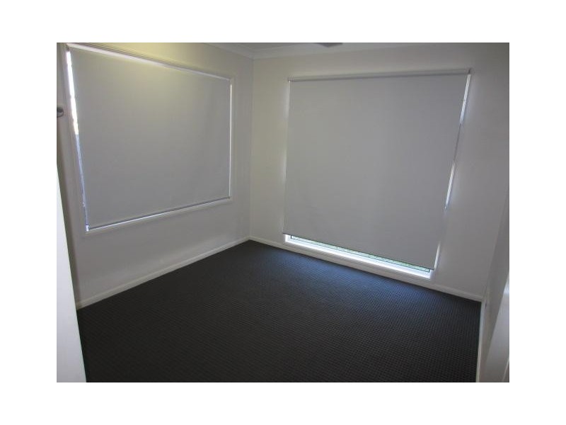 8 Nikao Street, Burdell QLD 4818