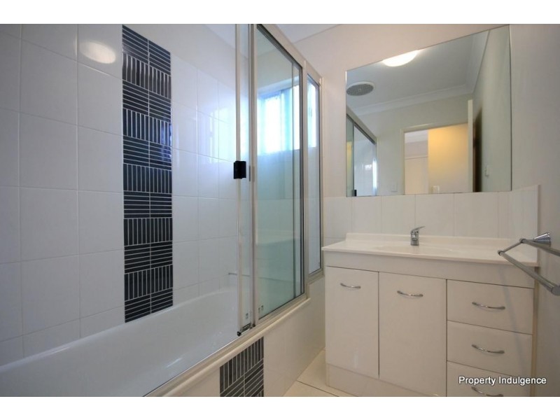 8 Nikao Street, Burdell QLD 4818