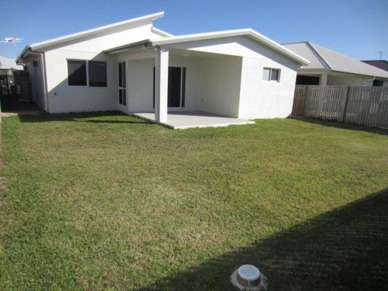 8 Nikao Street, Burdell QLD 4818