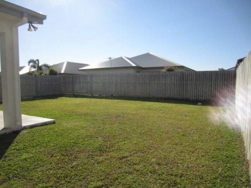 8 Nikao Street, Burdell QLD 4818