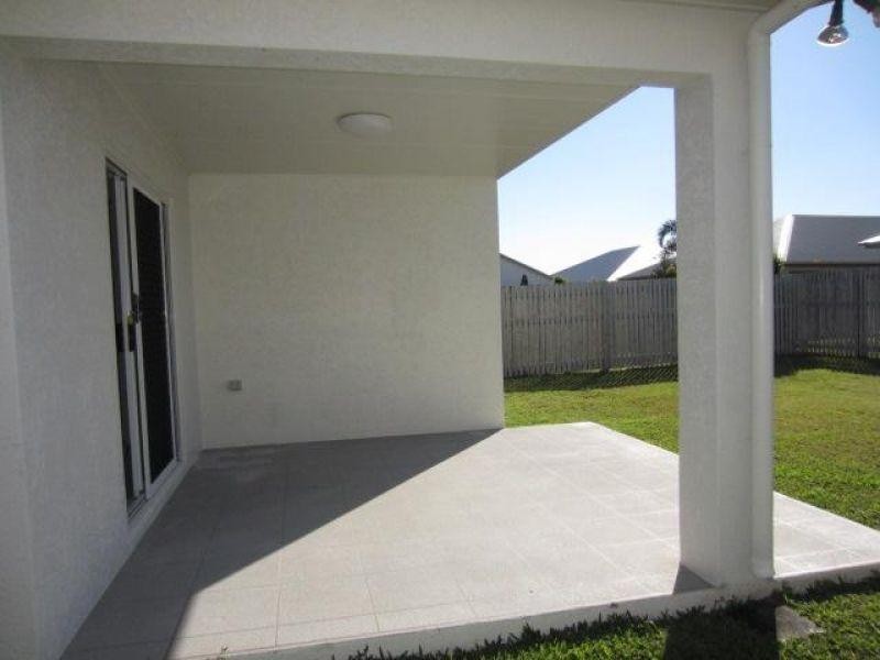 8 Nikao Street, Burdell QLD 4818