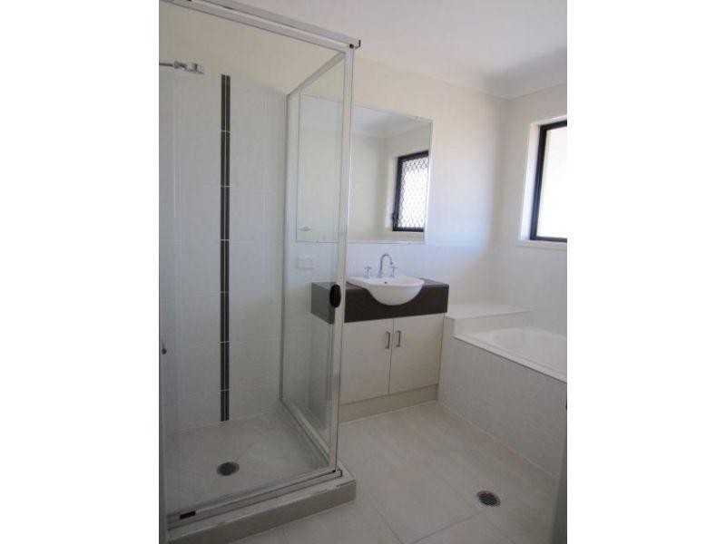 29 Epping Way, Mount Low QLD 4818