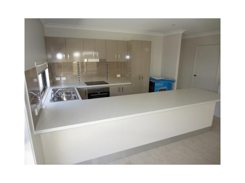 20 Smugglers Cove, Mount Low QLD 4818